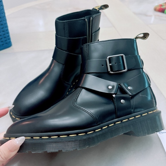 Dr.Martens JAIMES LEATHER HARNESS CHELSEA BOOTS/NEW - Picture 4 of 12